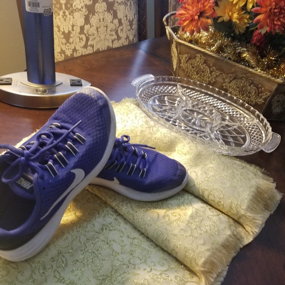 Nike  shoes - Picture 3 of 6